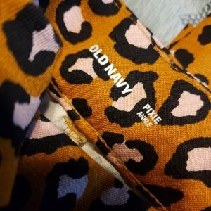 Old Navy leopard Print Ankle Pixies pant